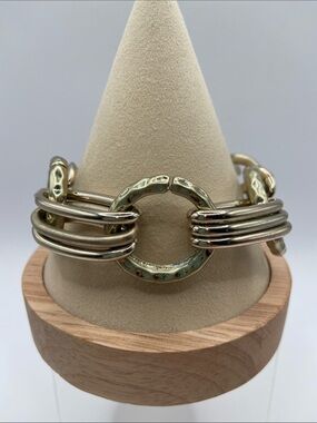 Susan Graver Chunky Geometric Link Gold Tone Bracelet With Magnetic Clasp 8 1/2”
